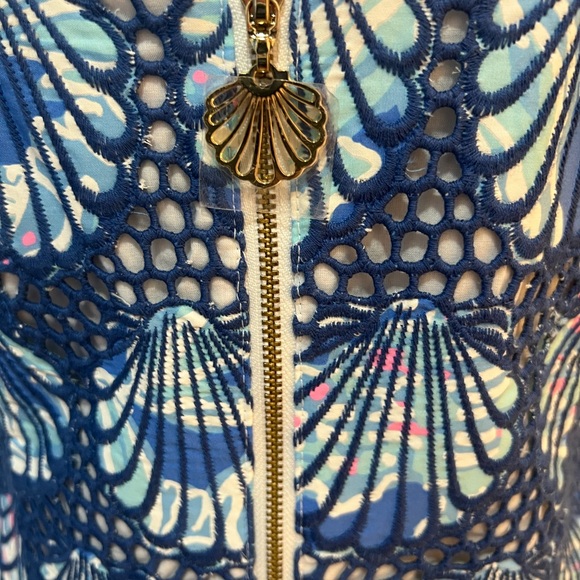 Lily Pulitzer dress, NWT size 6, scalloped hem, gold shell pull zipper. Lined - Picture 4 of 10